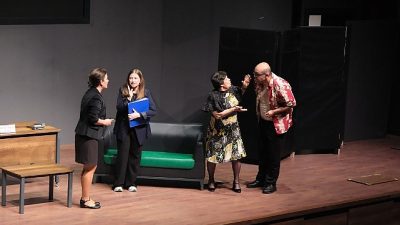 27 Mart Dünya Tiyatro günü etkinlikleri Dikili Belediyesi Tiyatro Topluğu’nun 