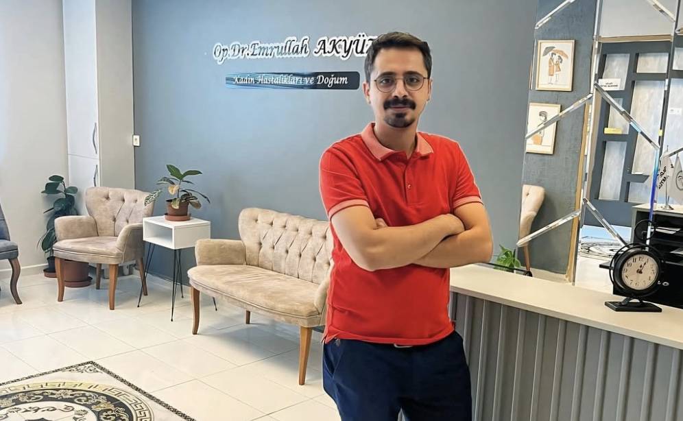 Ağrı'da görevli Op.Dr. Emrullah Akyüz, sosyal medya hesabından yaptığı paylaşımın