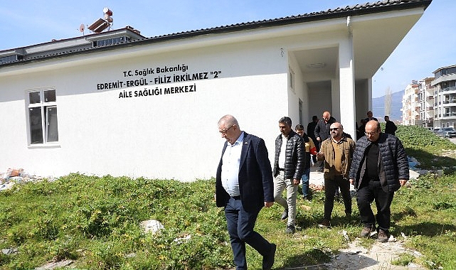 Edremit Belediye Başkanı Mehmet Ertaş, kent genelinde planlanan ve devam