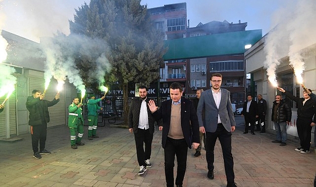 Ramazan ayının manevi atmosferini vatandaşlarla birlikte yaşamaya devam eden Osmangazi