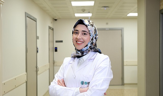 Üsküdar Üniversitesi NPİSTANBUL Hastanesi Klinik Psikolog Zeynep Betül Alp, mavi ışığın