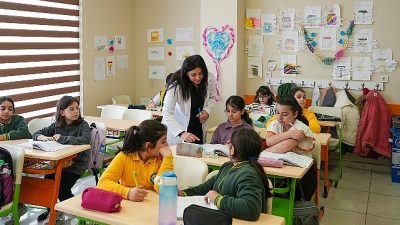 Maltepe Belediyesi bünyesinde faaliyet gösteren Fındıklı Mahalle Evi, eğitimden sosyal