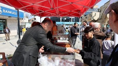 Geyve’de, Muhsin Yazıcıoğlu ve beraberinde hayatını kaybeden dava arkadaşları anısına
