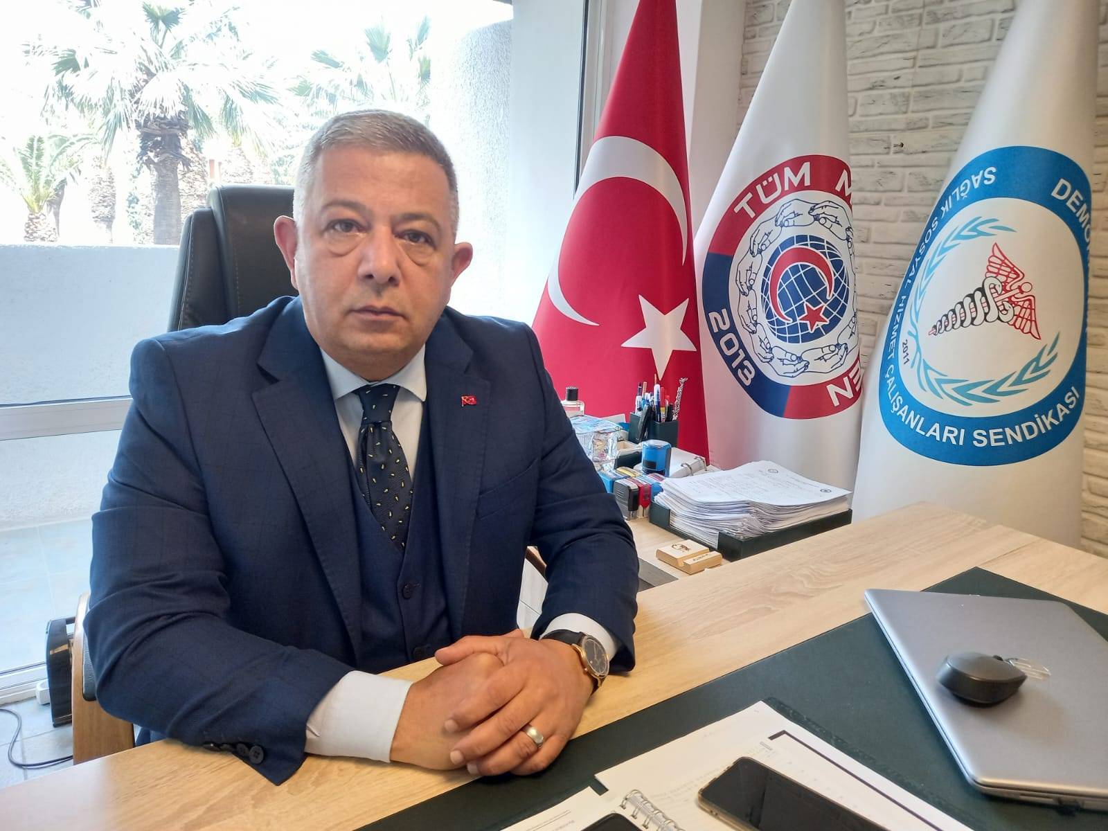 Sendikalar arasında bavul tartışması başladı. Demokratik Sağlık Sen Genel Başkanı