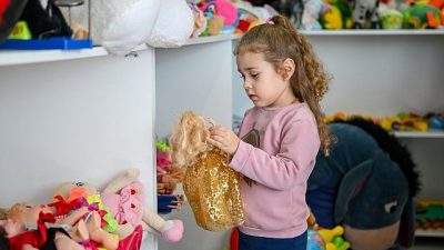 Bornova Belediyesi, ekonomik zorluk yaşayan çocuklar için Altındağ Atatürk Kültür