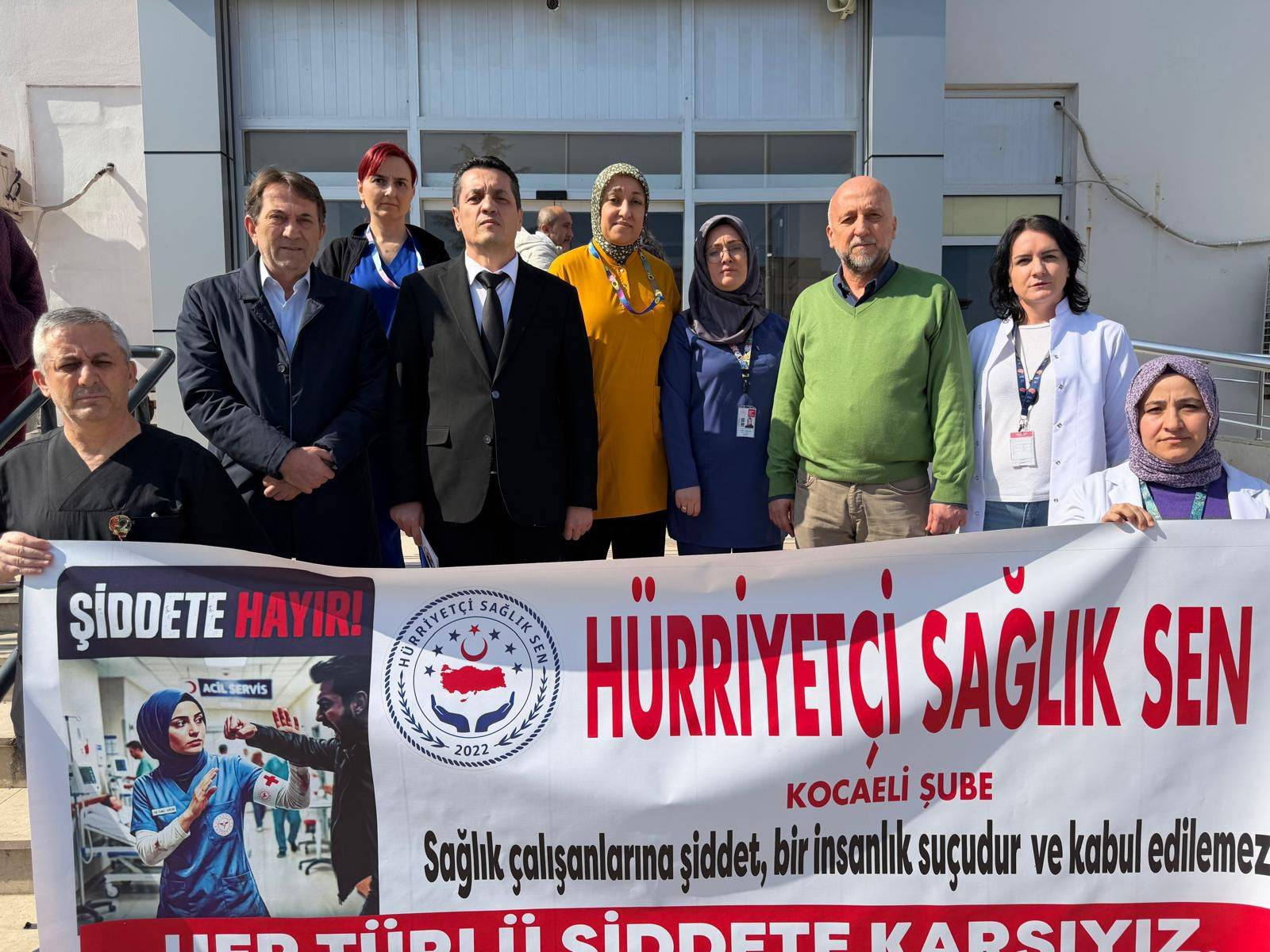 Hürriyetçi Sağlık Sen, Karamürsel Devlet Hastanesi'nde bir hemşirenin hasta yakını
