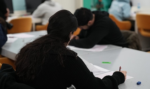 İBB’nin LGS ve YKS’ye hazırlanan öğrenciler için hayata geçirdiği Deneme