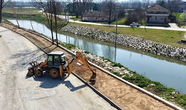 İnegöl Belediyesi, Kulaca Mahallesi’nde Koca Çayı çevresinde başlattığı peyzaj düzenleme