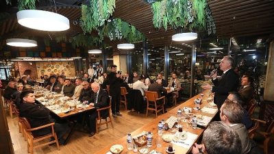 İnegöl Belediyesi’nin düzenlediği iftar programında bu yıl da birlik ve