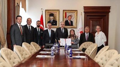 İnegöl’de devlet, belediye ve hayırsever iş birliğinde sürdürülen sağlık yatırımlarına