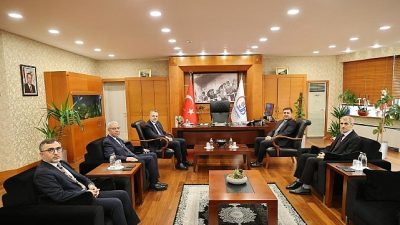 Oldukça samimi bir atmosferde gerçekleşen görüşmede, ilçedeki eğitim projeleri ve