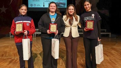 Antalya Büyükşehir Belediyesi Başkan Vekili Büşra Özdemir, İstiklal Marşı’nın kabulünün