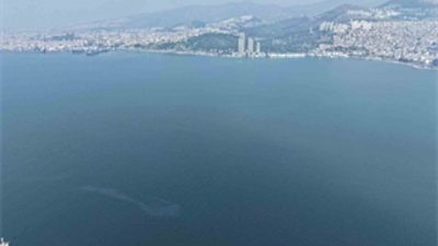İzmir Büyükşehir Belediyesi tarafından İzmir Körfezi’nde bugün yapılan rutin dron