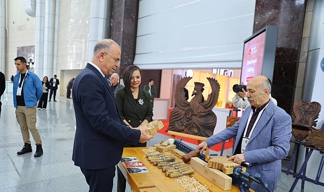 Mobilya sektörüne yönelik projeleri ve desteklerle öne çıkan Karabağlar Belediyesi,