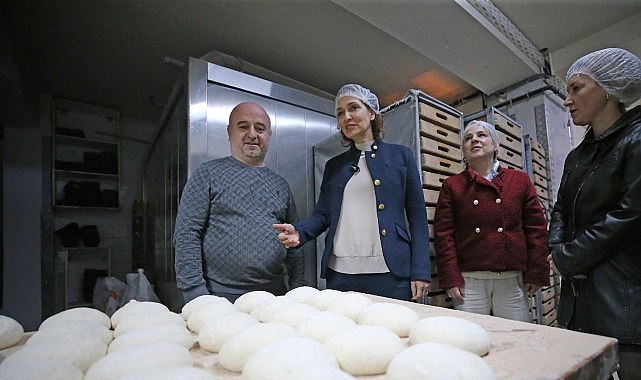 Karşıyaka Belediye Başkanı Yıldız Ünsal, Zabıta Müdürlüğü ile Ruhsat ve