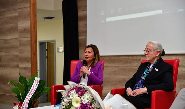 Karşıyaka Kent Konseyi Başkanı Dilek Karcı, Alaşehir Belediyesi tarafından düzenlenen