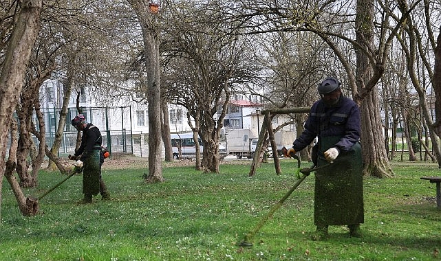 Kartepe Belediyesi, ilçe genelindeki yeşil alanların estetiğini korumak ve vatandaşların