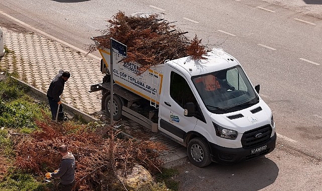 Kartepe Belediyesi, yaklaşan Ramazan Bayramı öncesi temizlik çalışmalarına hız verdi.