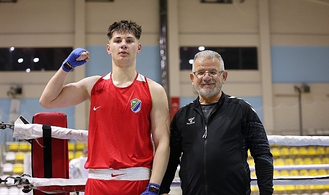 Kartepe Belediyesi’nin ev sahipliğinde düzenlenen İller Arası Yıldızlar Ferdi Boks