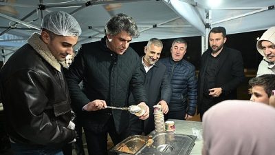 Ramazan ayının kalbi olan Kadir Gecesi, Kartepe’de düzenlenen özel programla