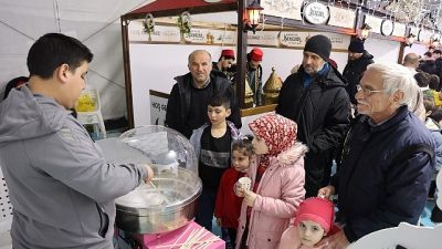 Kartepe Belediyesi’nin Ramazan ayı münasebetiyle düzenlediği geleneksel etkinlikler, Kent Meydanı’nda