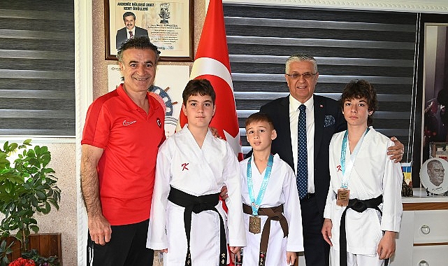 Kemer Belediye Başkanı Necati Topaloğlu öncülüğünde kurulan Kemer Belediyesi Karate