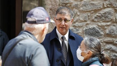 İzmir Büyükşehir Belediyesi eski Başkanı Aziz Kocaoğlu, Meslek Fabrikası binasına