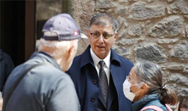 İzmir Büyükşehir Belediyesi eski Başkanı Aziz Kocaoğlu, Meslek Fabrikası binasına