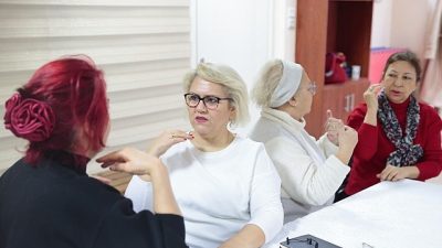 Konak Belediyesi’nin İleri Yaş Sağlıklı Yaşam Merkezi’nde devam eden İşaret