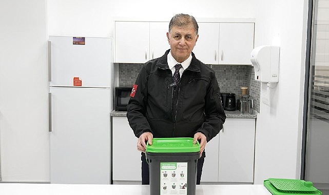 İzmir Büyükşehir Belediyesi kırsal kalkınmada atağa geçti. Çiftçiye yüz binlerce