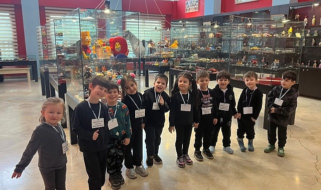 Maltepe Belediyesi’nin kreş öğrencileri, Prof. Dr. Türkan Saylan Kültür Merkezi’nde