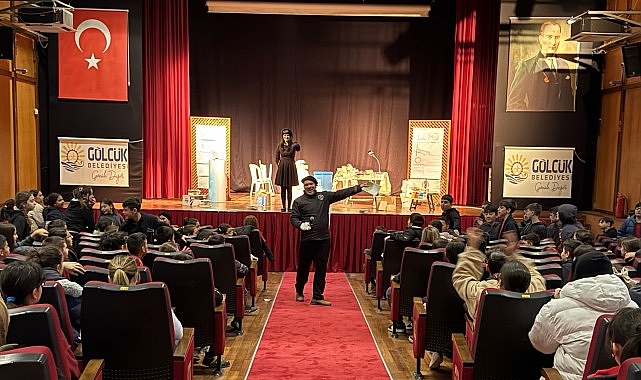 Gölcük Belediyesi, 62. Kütüphaneler Haftası kapsamında ortaokulu öğrencilerini Kazıklı Kervansarayı’nda