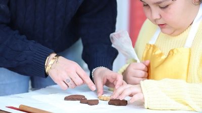 Menderes Belediyesi,  Ferdi Zeyrek Engelsiz Çocuk Evi’nde engelli bireyler ve