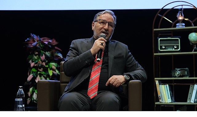 Ramazan coşkusu Zeytinburnu Kültür Sanat’ta yaşanmaya devam ediyor. Söyleşiler, konserler