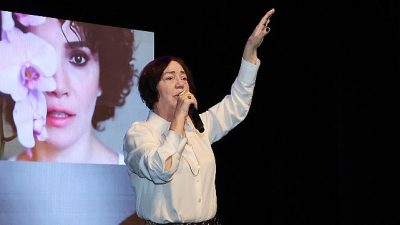 Sevilen sanatçı, şarkıcı ve söz yazarı Nazan Öncel, Küçükçekmece Belediyesi’nin