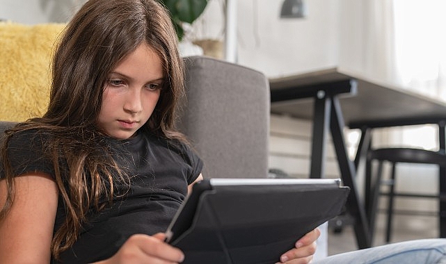 Yapay zekâ araçları öğrenciler için önemli bir öğrenme desteği sunuyor.