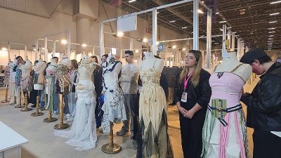 İstanbul Okan Üniversitesi Tekstil ve Moda Tasarımı Bölümü öğrencileri, İstanbul