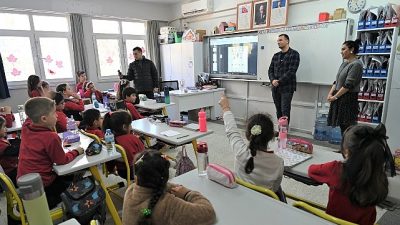 Bornova Belediye Başkanı Ömer Eşki, 2. Sınıf öğrencilerinin Hayat Bilgisi