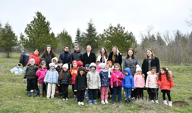 Orman Haftası kapsamında düzenlenen etkinlikte çocuklar doğayla buluştu. Malkara Belediyesi
