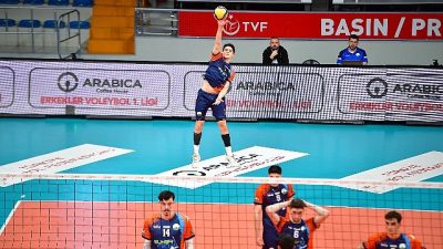 Arabica Coffee House Erkekler Voleybol 1. Ligi’nde Osmangazi Belediyespor, sahasında