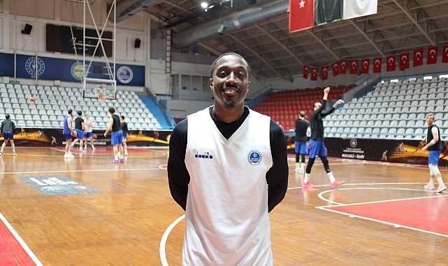 Türkiye Erkekler Basketbol 1. Ligi’nde mücadele veren Kocaeli Büyükşehir Belediyesi