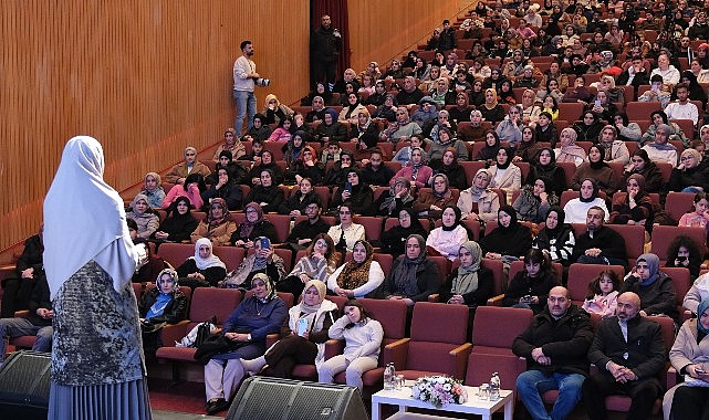 Ramazan coşkusu Zeytinburnu Kültür Sanat’ta yaşanıyor. Söyleşiler, konserler ve çocuklar