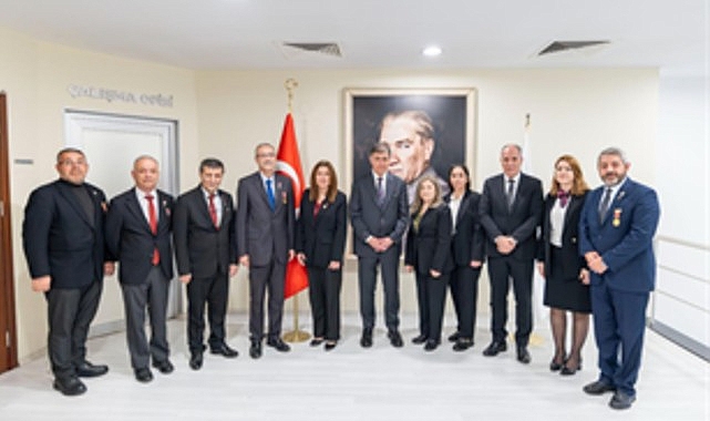 İzmir Büyükşehir Belediye Başkanı Dr. Cemil Tugay, 18 Mart Şehitleri