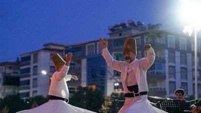 Torbalı Belediyesi tarafından Ramazan ayı dolayısıyla düzenlenen iftar programlarının ikincisi