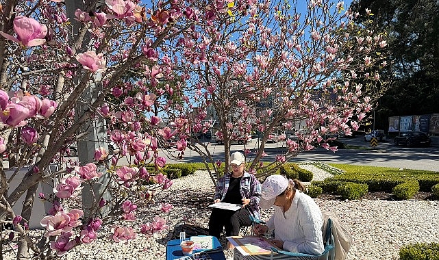 Türkiye’nin en önemli turizm destinasyonları arasında yer alan Kemer’de turistler,