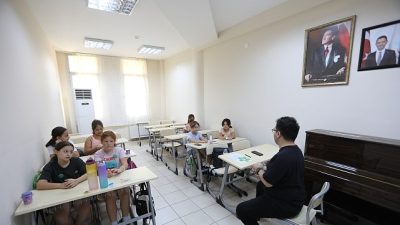 Bayraklı Belediyesi; kültür ve sanat eğitimlerini Bayraklı Sanat ve Müzik