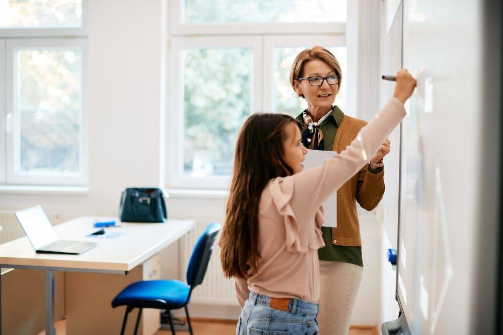 Yabancı öğretmenlere Türkçe şartı geliyor. Millî Eğitim Bakanlığı tarafından 2026-2027