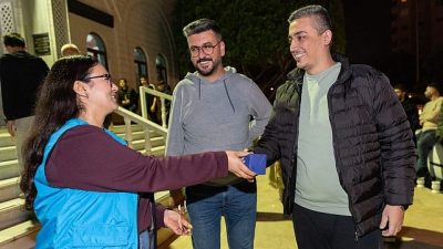 Mersin Yenişehir Belediyesi, Kadir Gecesi’nde bu yıl da geleneği bozmadı.