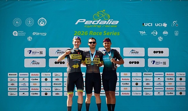 onya Büyükşehir Belediyespor Bisiklet Takımı sporcularından Ramazan Yılmaz ve Mustafa