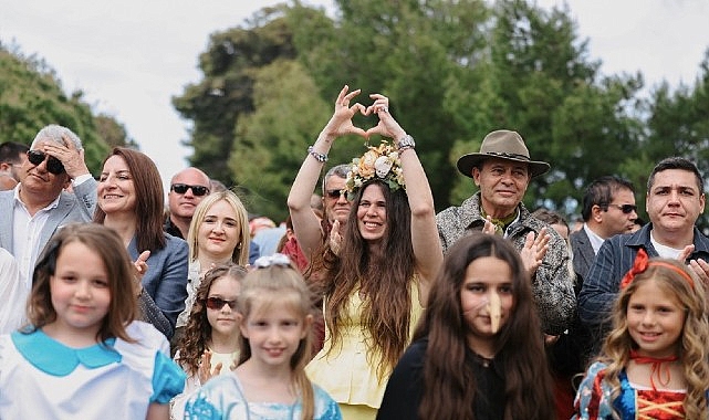 Başkan Denizli: “‘Birlikte Çeşme’ sloganıyla yola çıktık, birlikte üretmeye ve